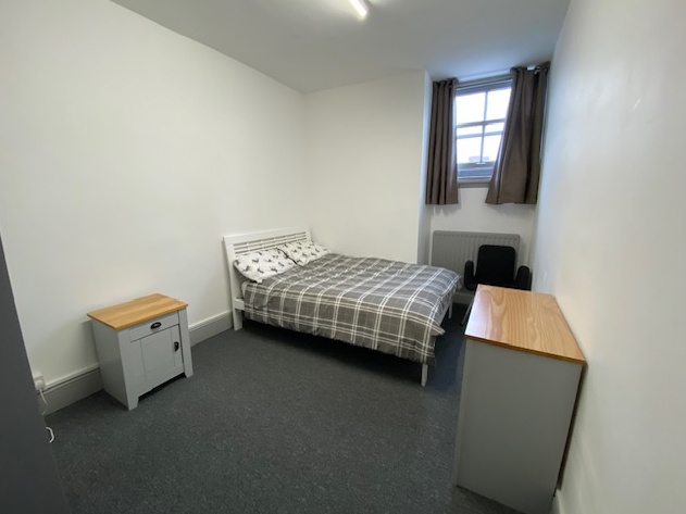 Retail/Shop in Rugeley - photo 4